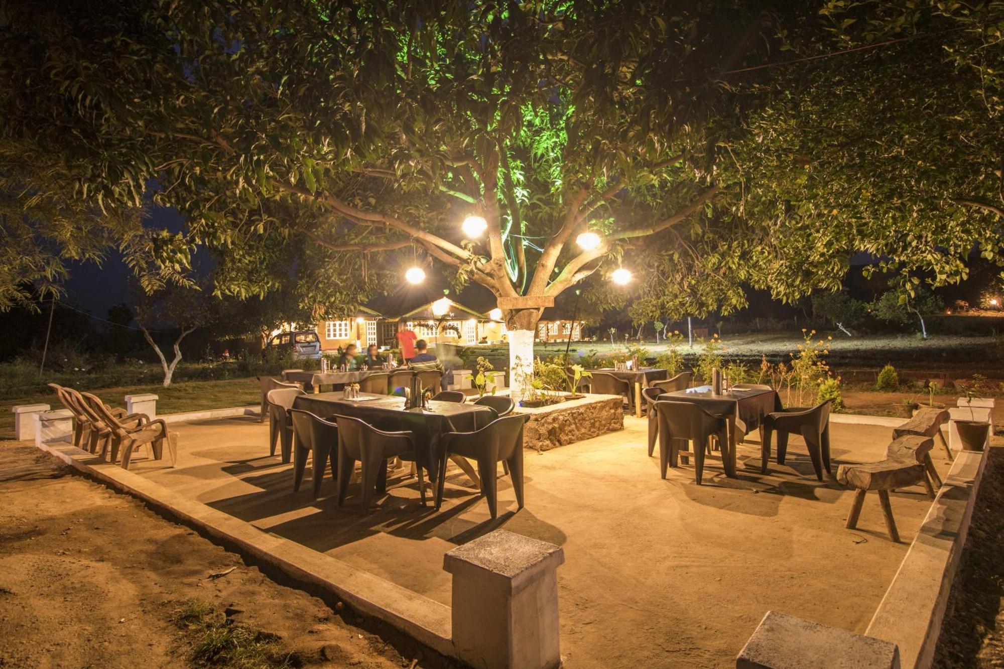 Wow Stayz2 Pachmarhi Foothill Cottages Exterior foto