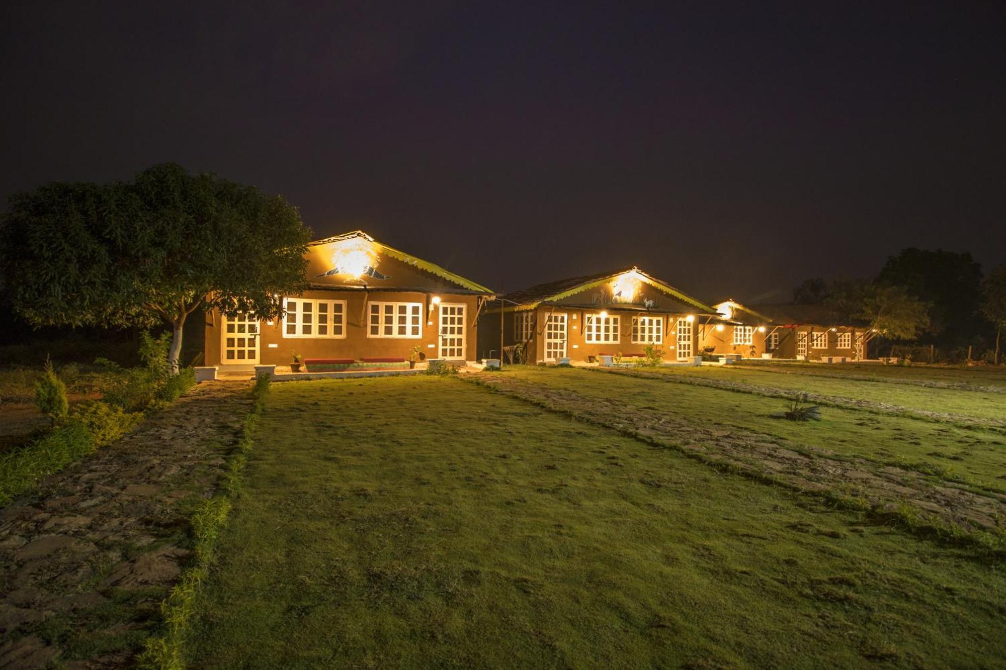 Wow Stayz2 Pachmarhi Foothill Cottages Exterior foto