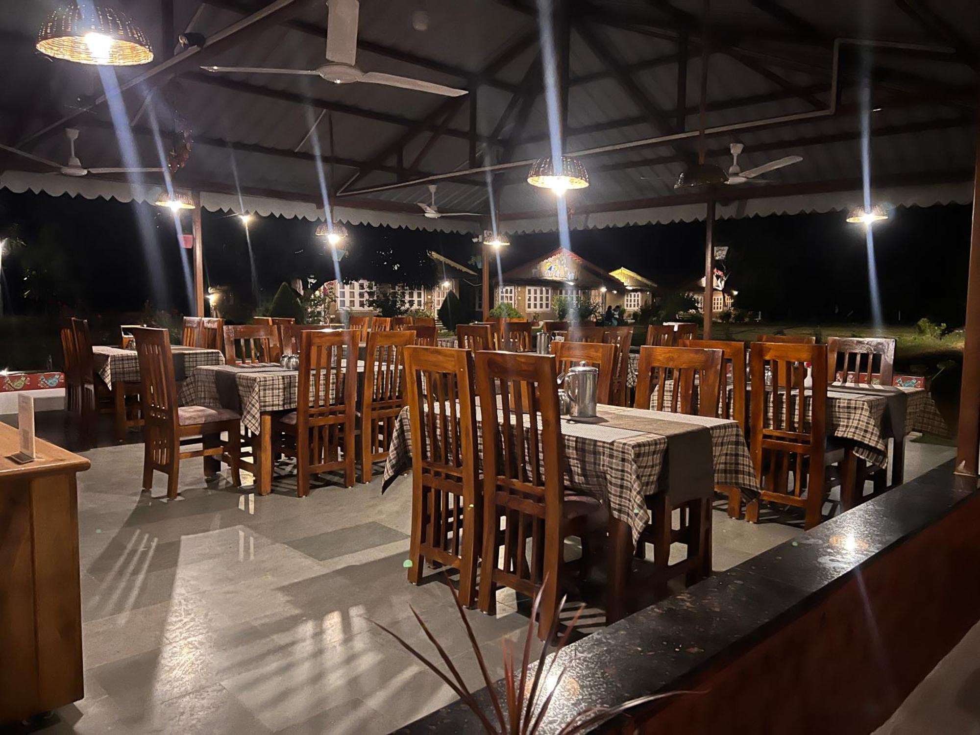 Wow Stayz2 Pachmarhi Foothill Cottages Exterior foto
