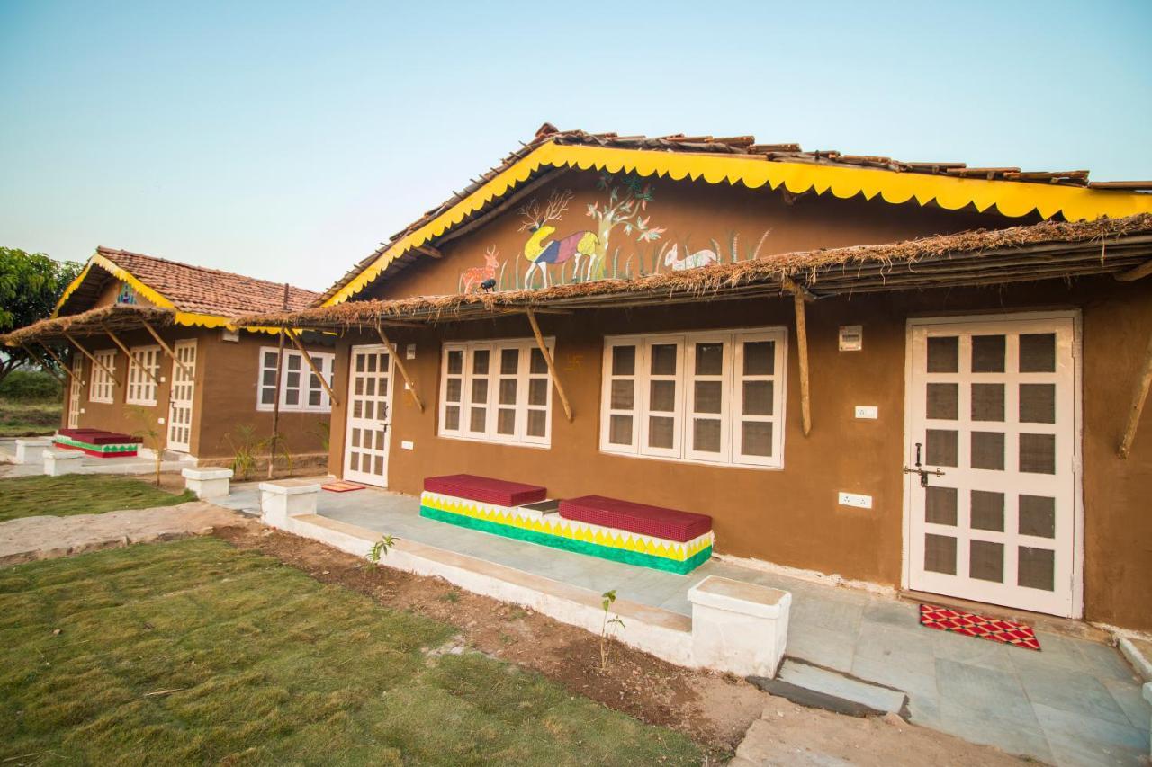 Wow Stayz2 Pachmarhi Foothill Cottages Exterior foto